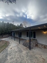 3701 Gun Club Rd in Yakima, WA - Building Photo - Building Photo