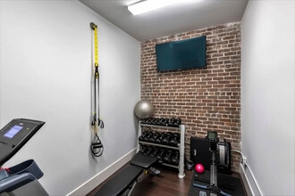 822 Howard Ave in New Orleans, LA - Building Photo - Building Photo