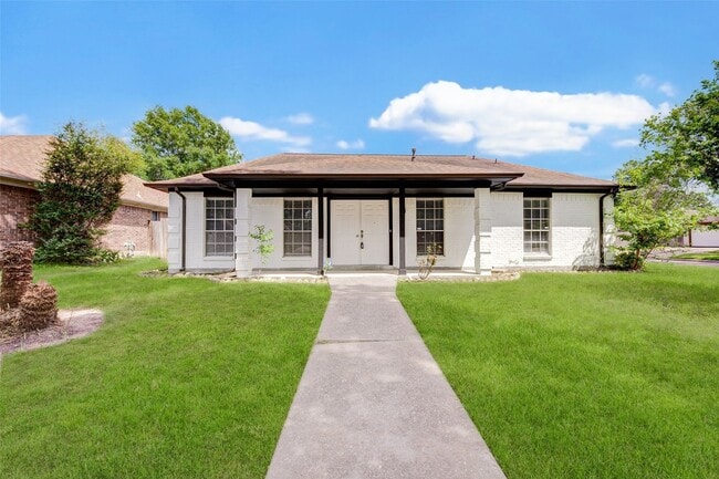 property at 11602 Lennington Ln
