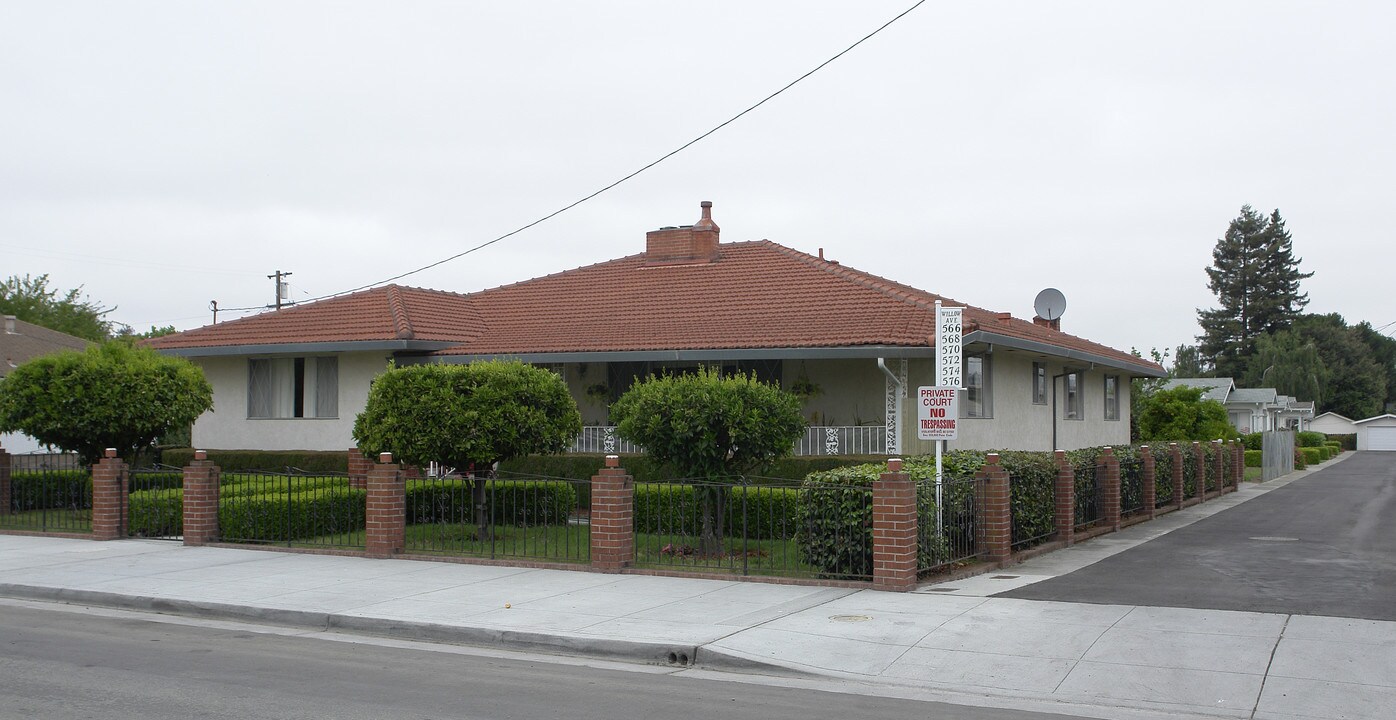 566-576 Willow Ave in Hayward, CA - Foto de edificio