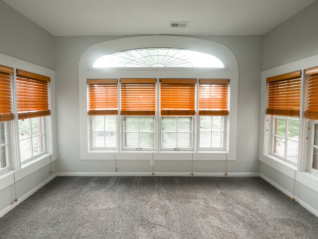 Colmar Apartments in Indianapolis, IN - Building Photo - Building Photo