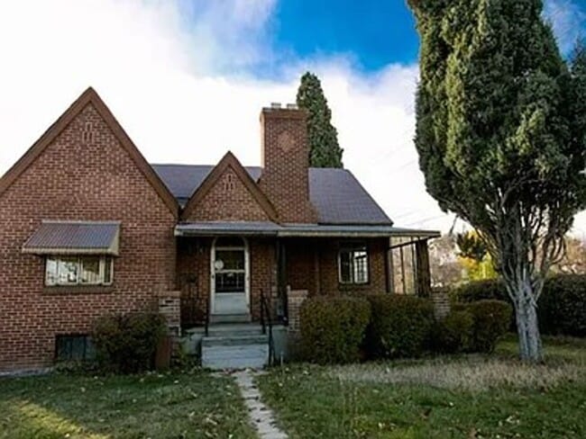 property at 1395 N Harlan St