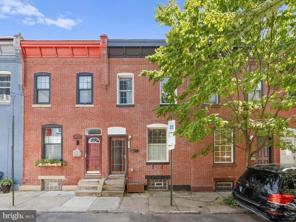 3026 W Harper St in Philadelphia, PA - Building Photo
