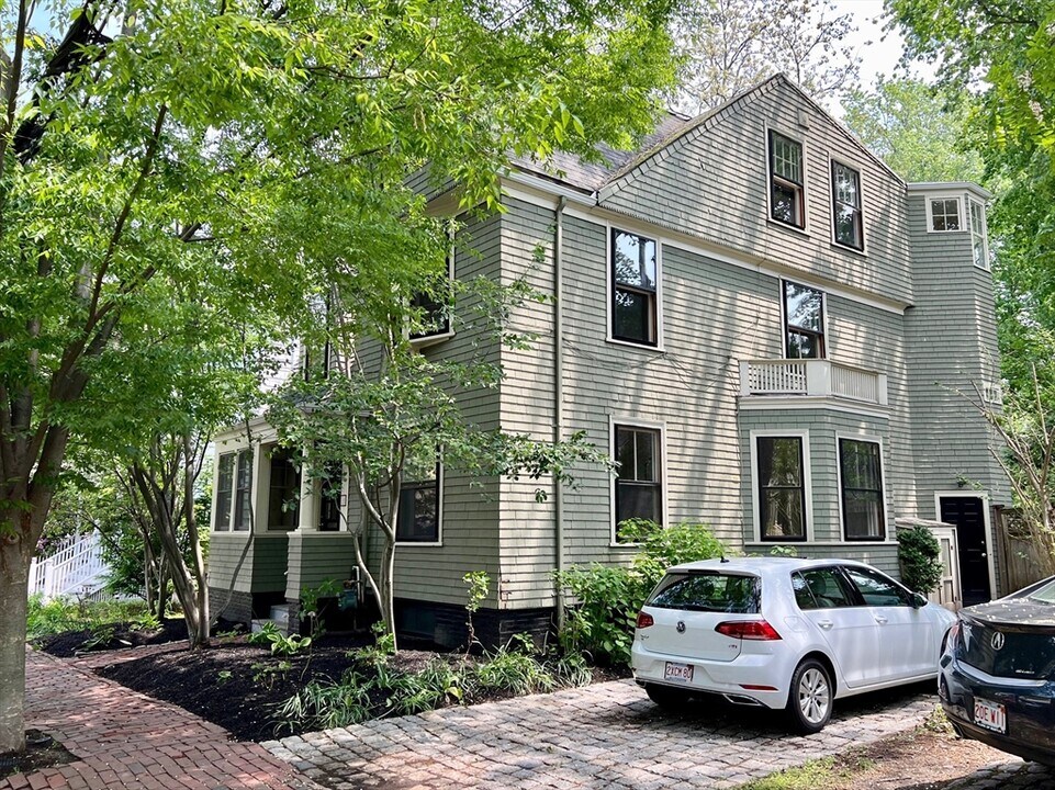 28 Ellsworth Park in Cambridge, MA - Foto de edificio
