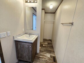 211 Colorado St in Belleville, MI - Building Photo - Building Photo