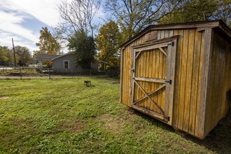 135 W 14th Ave in Bowling Green, KY - Building Photo - Building Photo