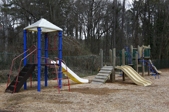 Highland Village Apartments in Clarkston, GA - Building Photo - Building Photo