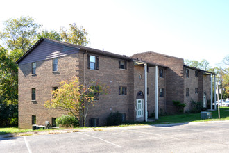 Chateau-Ridge Apartments in Dayton, KY - Building Photo - Building Photo