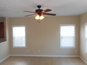 803 Blue Lake Dr in Mebane, NC - Building Photo - Building Photo