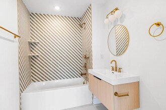 2139 N 10th St, Unit A01 in Philadelphia, PA - Foto de edificio - Building Photo