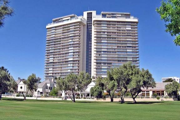 Regency Towers in Las Vegas, NV - Building Photo