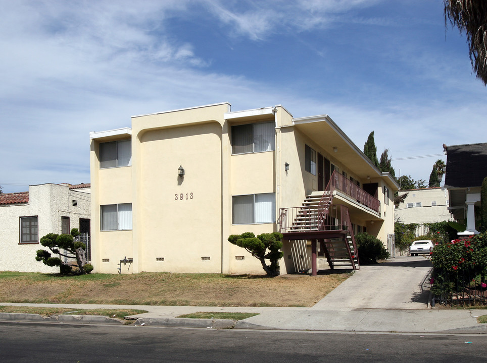 3913 Montclair St in Los Angeles, CA - Foto de edificio