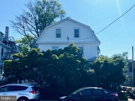 402 Cottman St in Jenkintown, PA - Building Photo