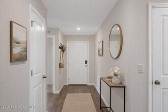 301 Haines Rd SW in Palm Bay, FL - Building Photo - Building Photo