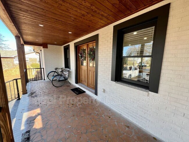 204 State Rd S-23-293 in Fountain Inn, SC - Building Photo - Building Photo