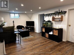 110 Glynn Ave in Ottawa, ON - Building Photo - Building Photo