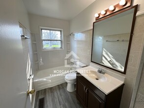 1924 Kerrwood Dr in Anderson, IN - Building Photo - Building Photo
