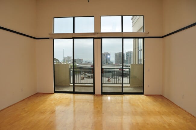 81 Lansing St, Unit Lansing Top Floor Unit in San Francisco, CA - Building Photo - Building Photo