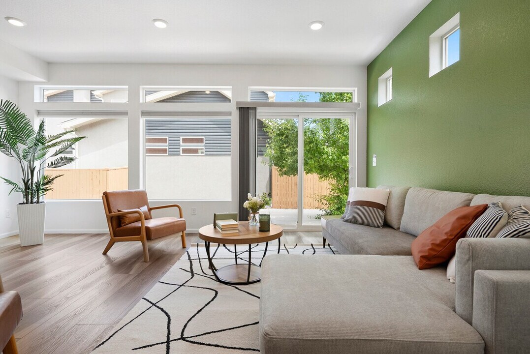 10280 Yampa St, Unit SI ID1459473P in Commerce City, CO - Foto de edificio