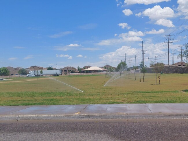 6621 Fountain Hills Pl in El Paso, TX - Building Photo - Building Photo