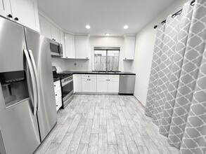 13148 Shirebourn Rd in Moreno Valley, CA - Building Photo - Building Photo