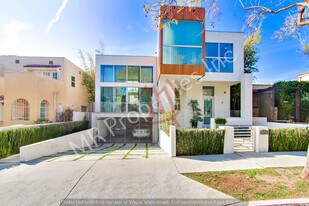 8824 Rangely Ave in Los Angeles, CA - Building Photo