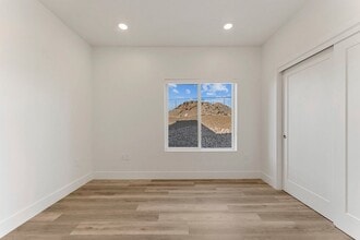302 S Divario Cyn Dr in Saint George, UT - Building Photo - Building Photo