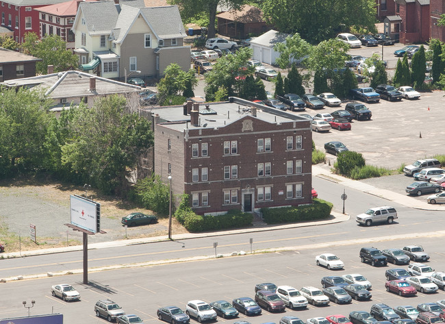 102-108 Wadsworth Street Lot in Hartford, CT - Building Photo - Building Photo