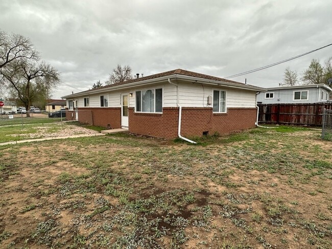 3026 W 8th Street Rd