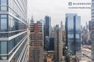 635 W 42nd St in New York, NY - Foto de edificio - Building Photo