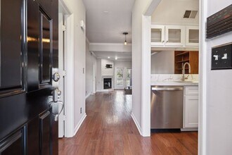 115 West End Pl in Nashville, TN - Foto de edificio - Building Photo