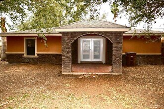 11 N 6th St in Donna, TX - Building Photo - Building Photo