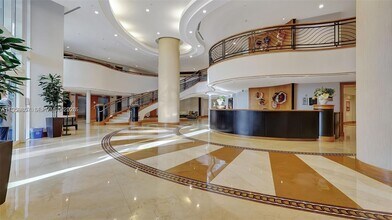 18911 Collins Ave in Sunny Isles Beach, FL - Foto de edificio - Building Photo