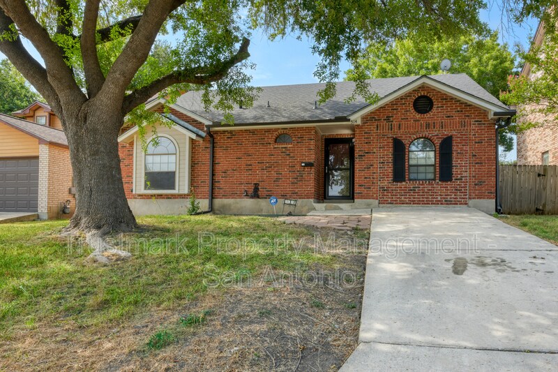 514 Freiling in San Antonio, TX - Building Photo