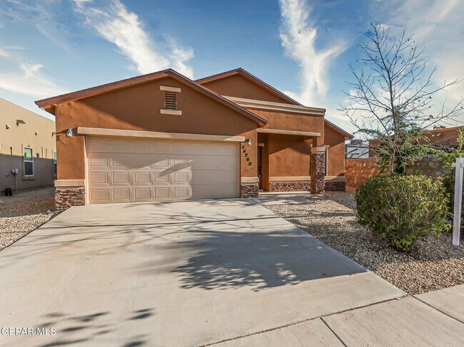 14260 Russ Leach Ave in El Paso, TX - Building Photo - Building Photo