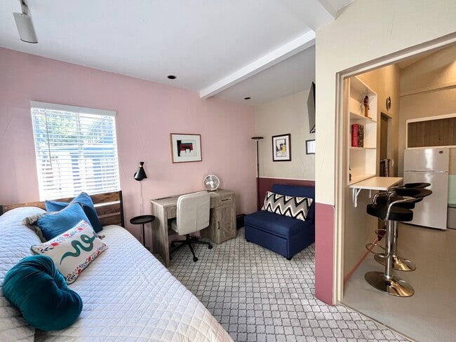property at 726 Palm Dr