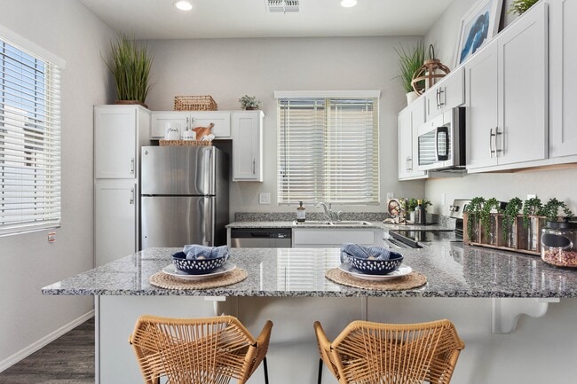 The Logan at Ellsworth in Mesa, AZ - Foto de edificio - Building Photo