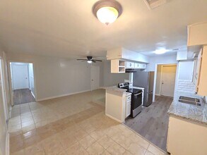 4203 Wuthering Heights Dr in Houston, TX - Building Photo - Building Photo