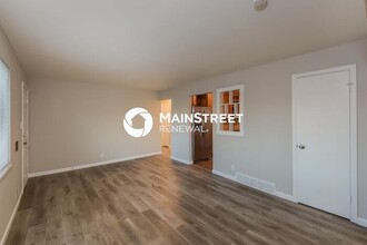 11367 Larson Ln in Northglenn, CO - Building Photo - Building Photo