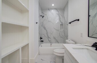 6531 Rosemary Ln in Houston, TX - Building Photo - Building Photo