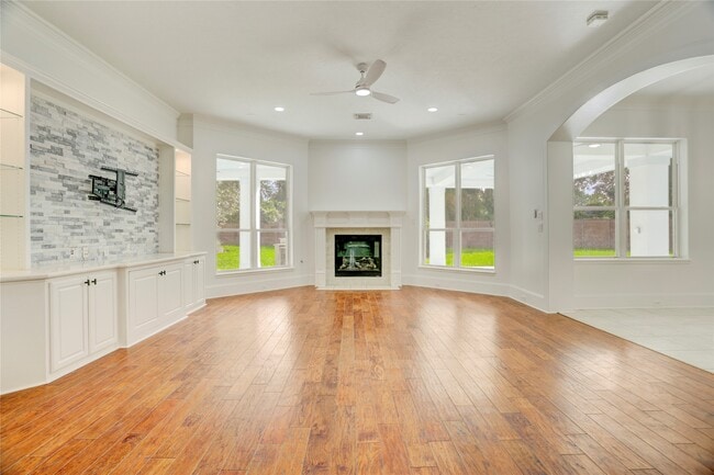 property at 22926 Haven Field Ct