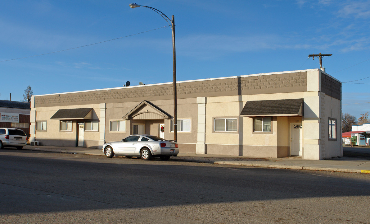 100-110 S Plymouth Ave in New Plymouth, ID - Foto de edificio