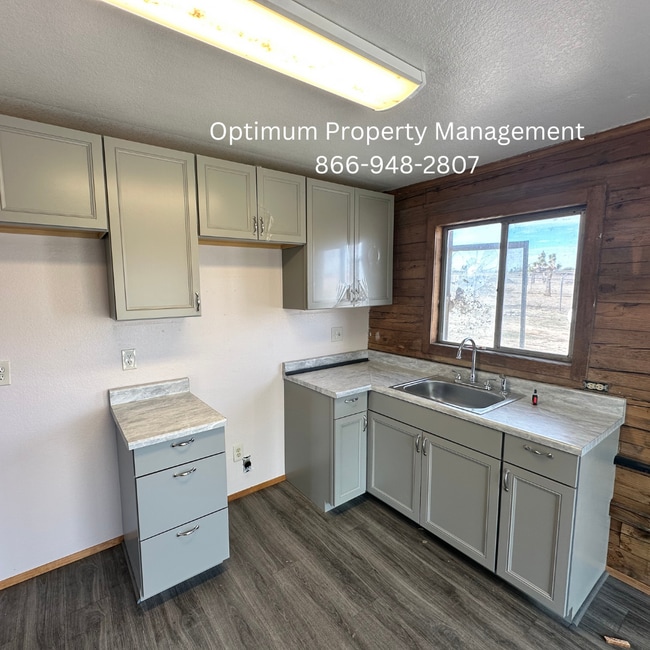 28778 Laramie St in Lucerne Valley, CA - Building Photo - Building Photo