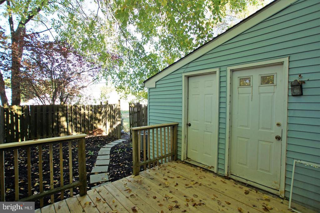 90 Village Dr in Dover, DE - Building Photo