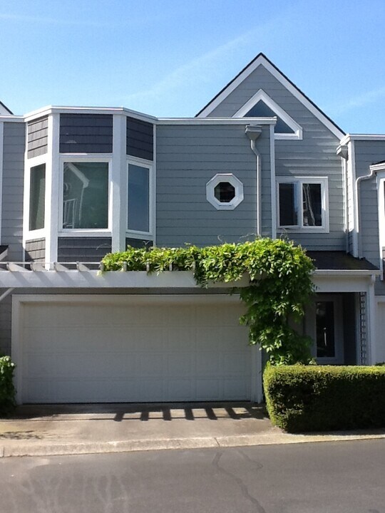 1457 SE Columbia Way in Vancouver, WA - Building Photo