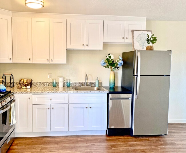 4666 San Pablo Dam Rd, Unit 14 in El Sobrante, CA - Building Photo - Building Photo