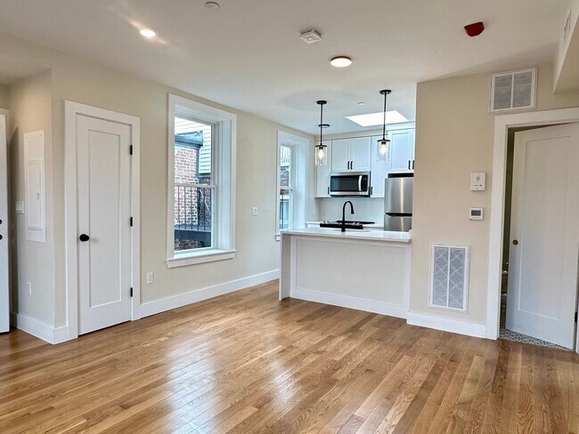 64 N Margin St in Boston, MA - Foto de edificio - Building Photo