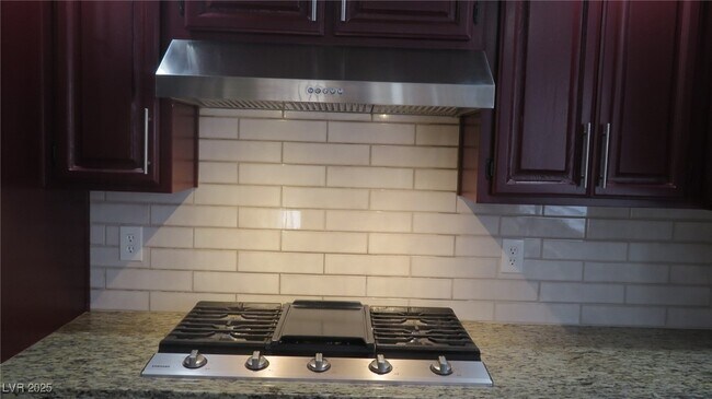 property at 3749 Amber Lantern Cir