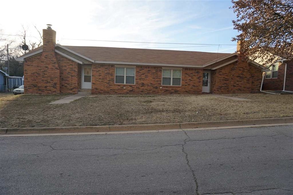 Lakeview Duplexes in Healdton, OK - Building Photo