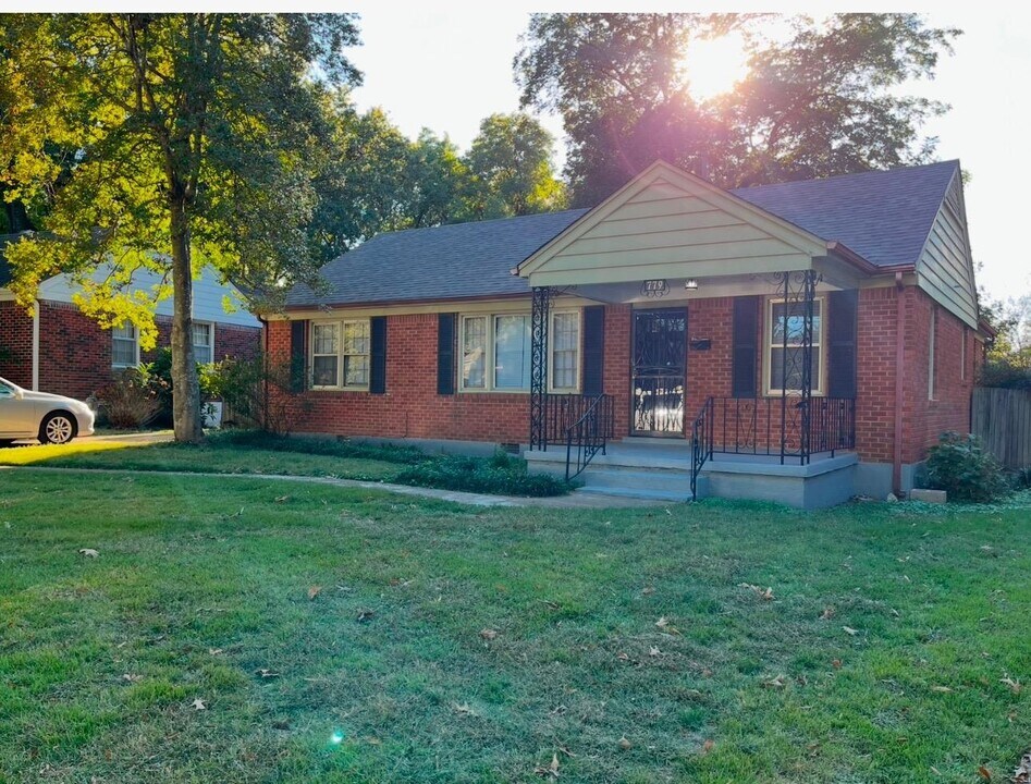 779 Indian Dr in Memphis, TN - Building Photo